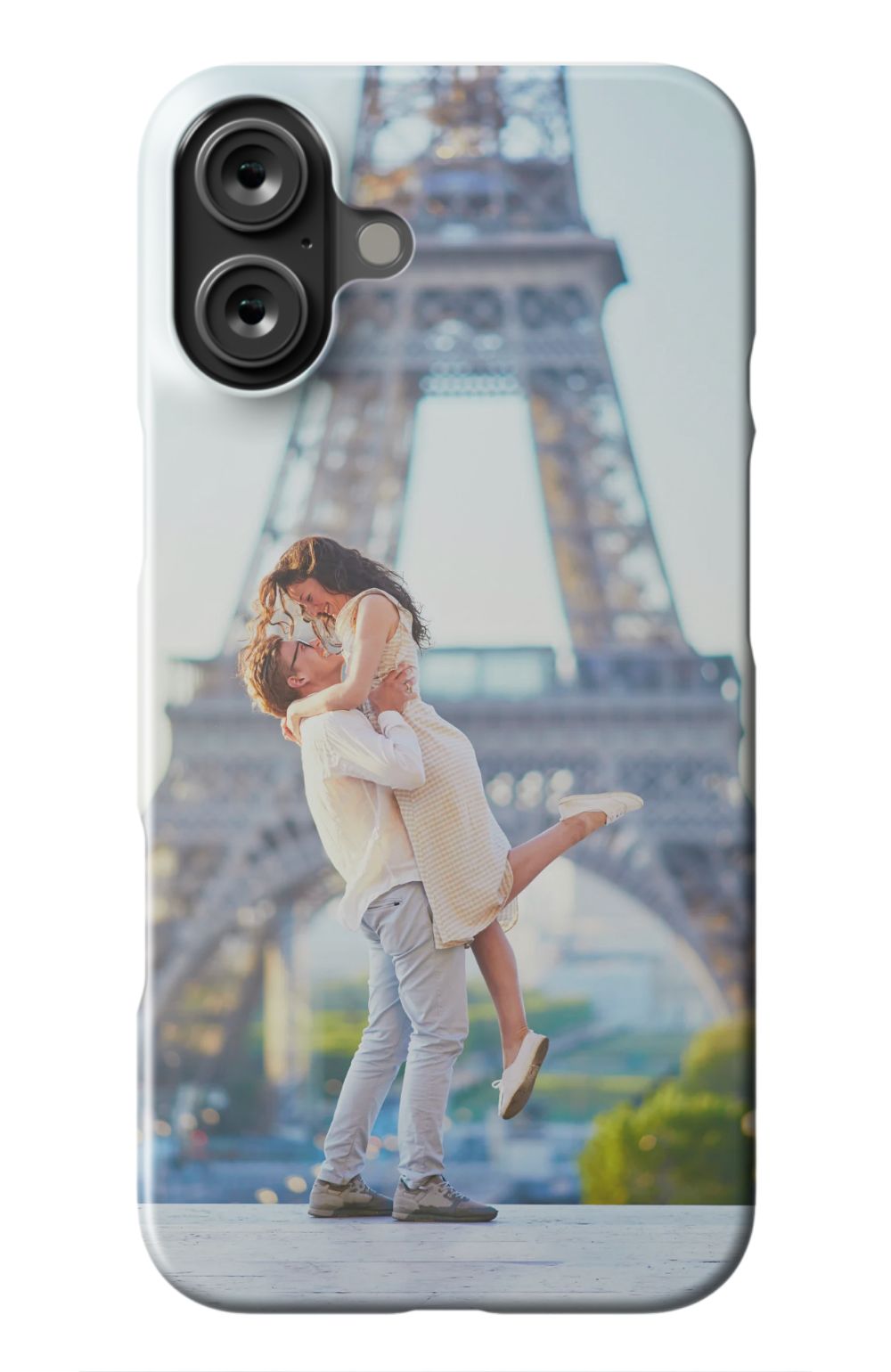 Couple Eiffel Tower